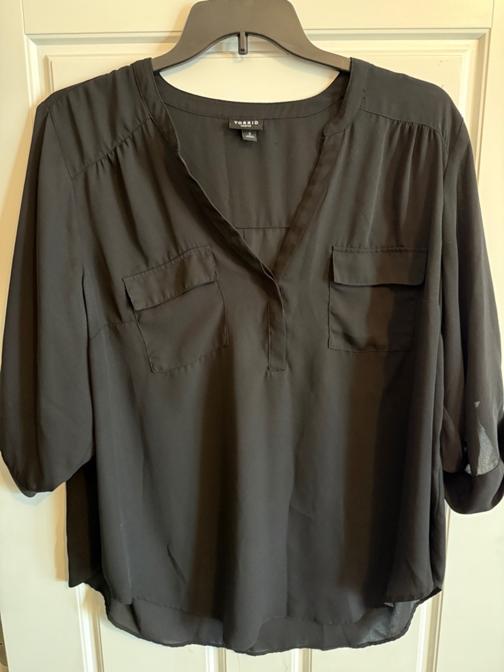 Torrid Black Popover Roll Tab Sleeve Blouse Top Women’s Plus 2X